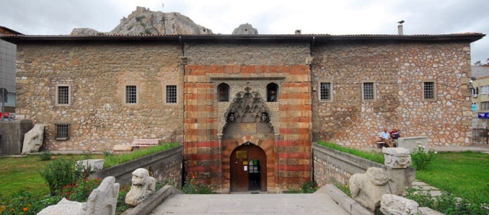 Tarihi Anıt: 'Gökmedrese'