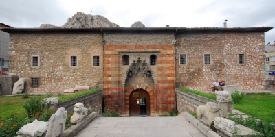Tarihi Anıt: 'Gökmedrese'