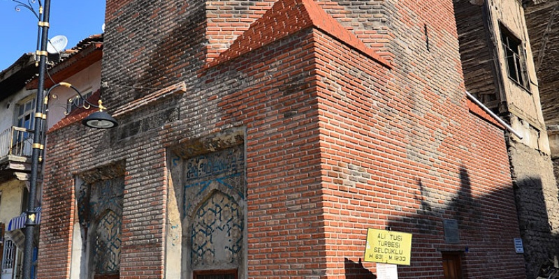 Tokat; Ali Tusi Türbesi