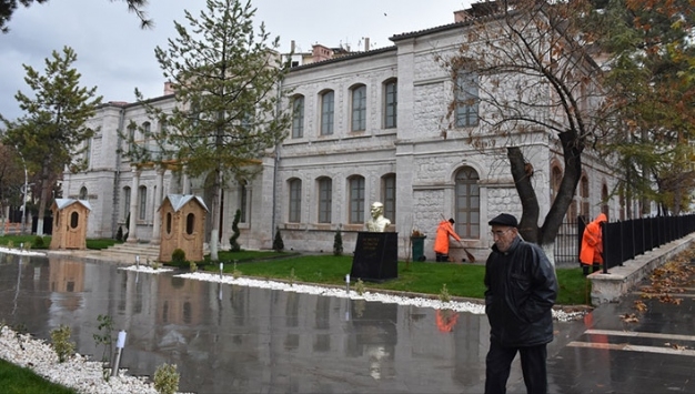 Ecdat yadigarı bina eski ihtişamına kavuştu